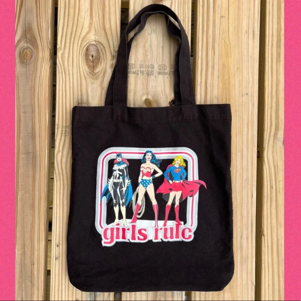 - DC Comics ‘Girls Rule’ Female Superhero Tote Bag! EUC!